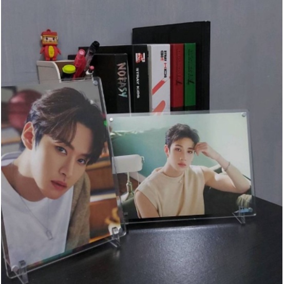 Frame Acrylic 8R Bingkai Foto Akrilik Magnet 26x21cm Pigura Photo Postcard Photocard Transparan