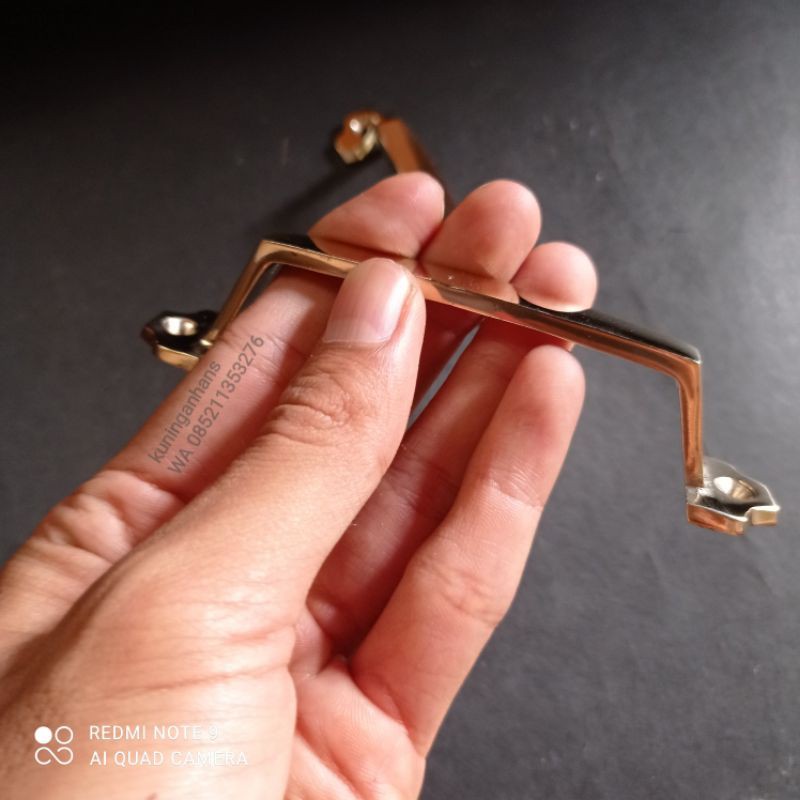 handle laci / tarikan laci / handle pintu lemari / tarikan pintu lemari kuningan