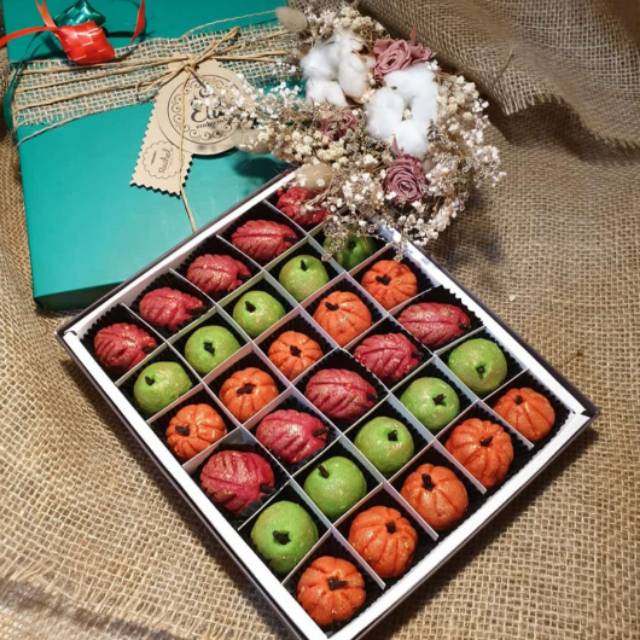 

Bucket Nastar Box mix