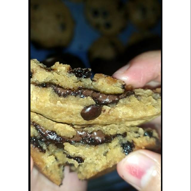 

Soft cookies chewy isi coklat lezattt (big isi 4)