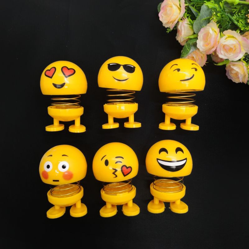 Set ISI 6 Pajangan Mobil Smile Dashboard Smiling Face Spring Doll M625