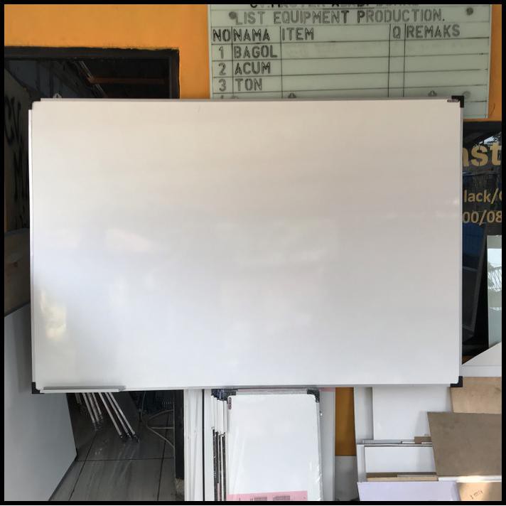 

Cuci Gudang Whiteboard Gantung 120X180 Magnetik