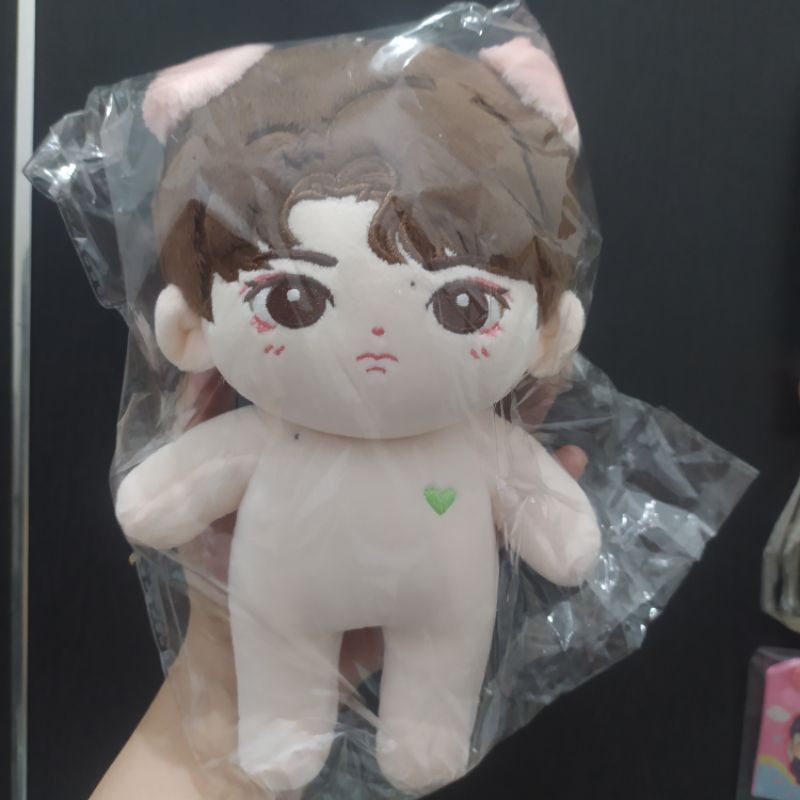 Doll wang yibo 20cm