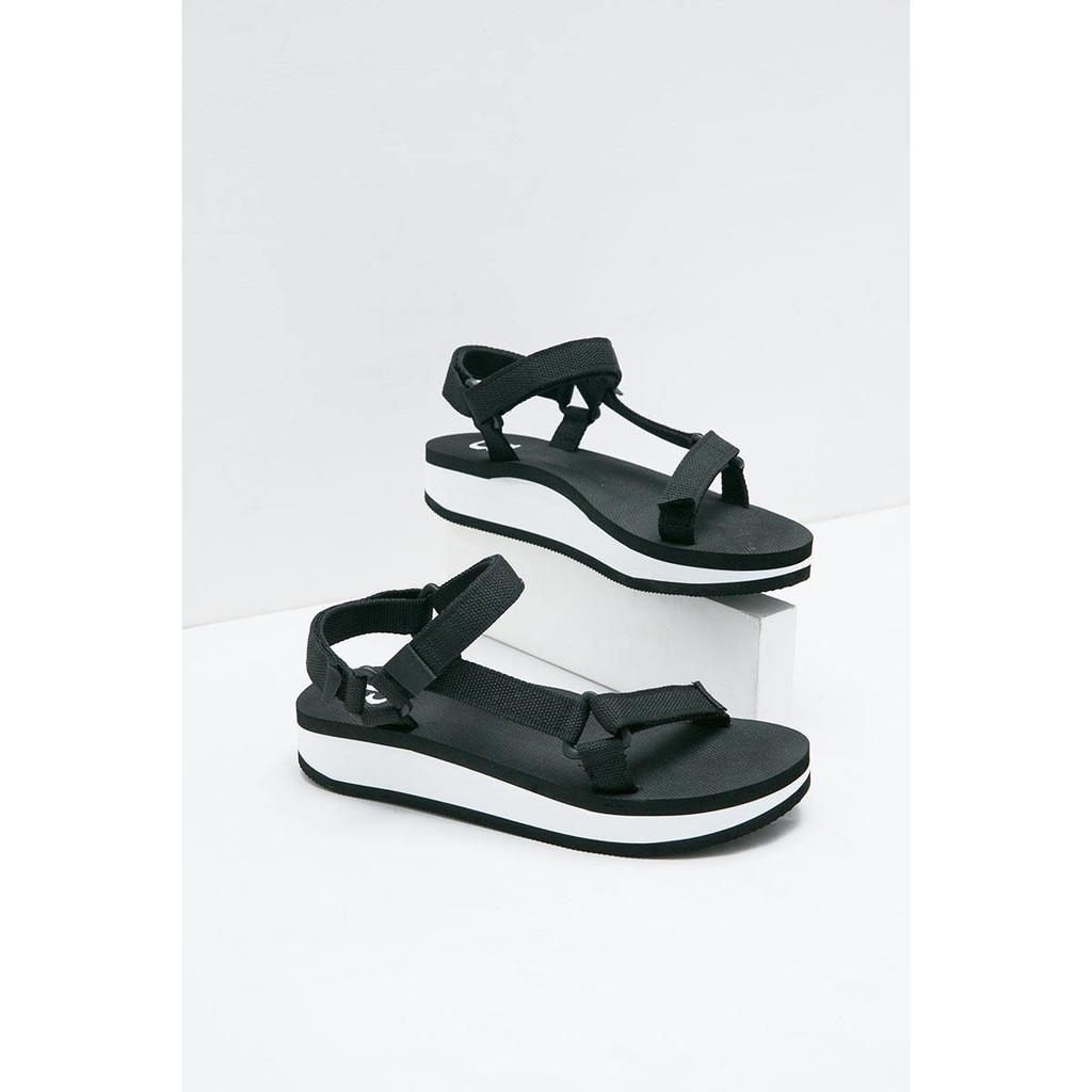 Berrybenka Sepatu Wanita Sandal Tali Sophie Sacha Febria Berrybenka Sepatu Wanita Sandal Tali Sophie Sacha Febria