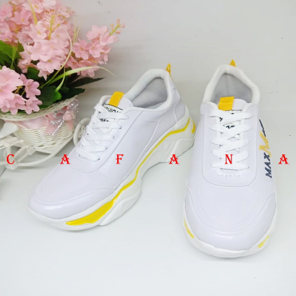 Sepatu Sneakers Wanita Claudi SDS344