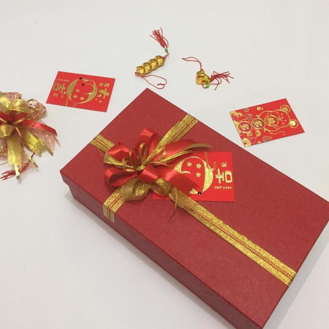 

Gift Box Kemeja Tokotaraka94