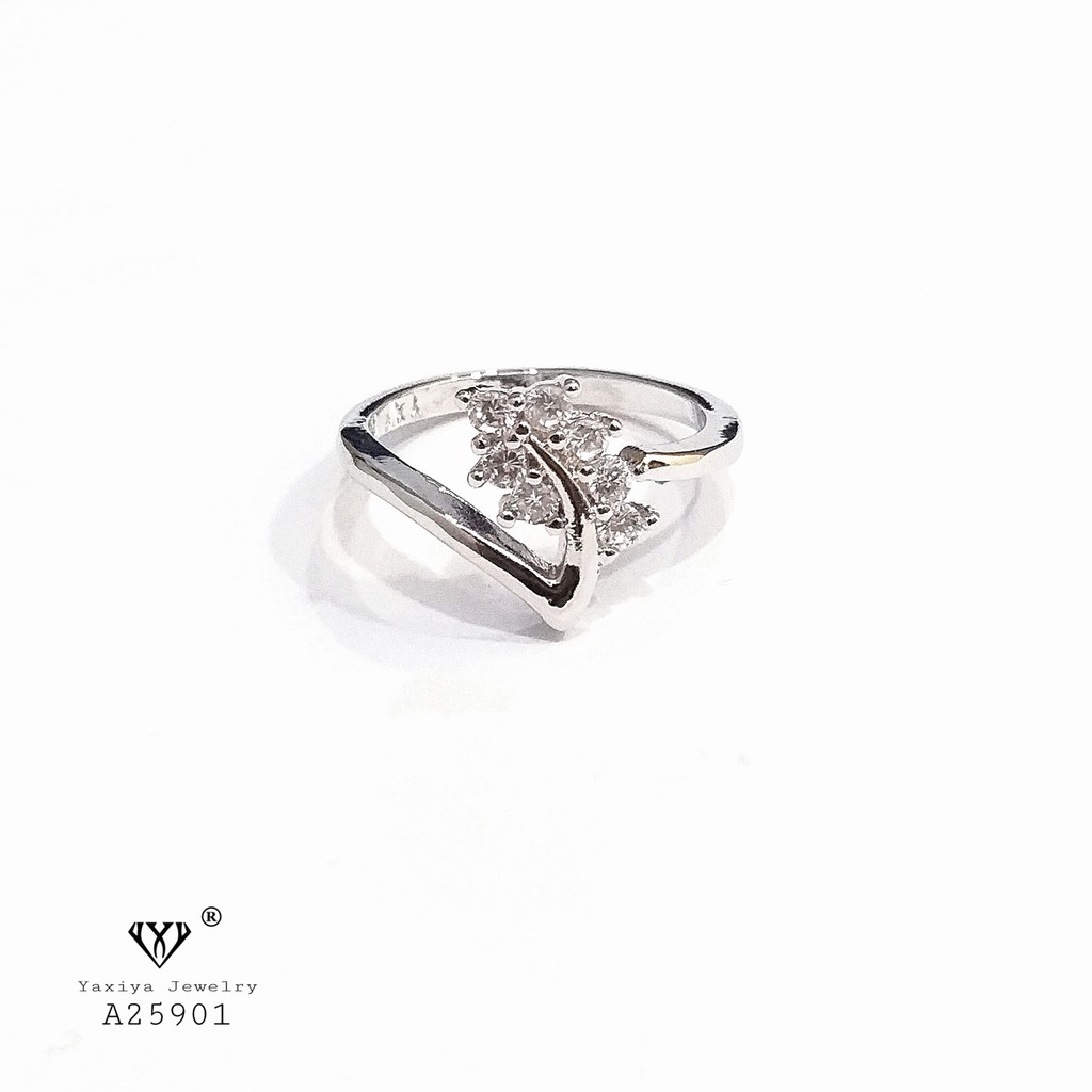 

Cincin Emas Putih Permata Perhiasan Lapis Emas 18K Yaxiya Jewelry 070