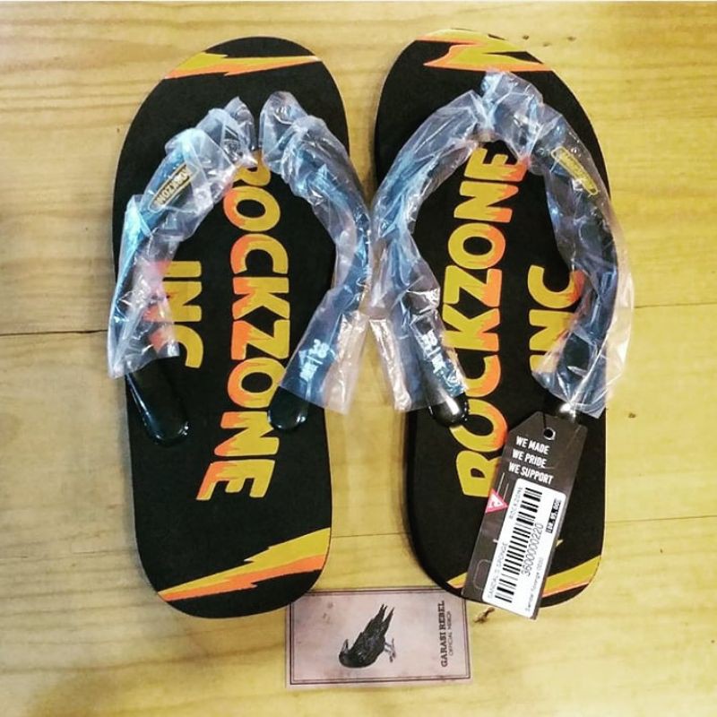 sandal jepit rockzone no 42 / slippers kasual  sandal distro / sendal spons x garasi rebel