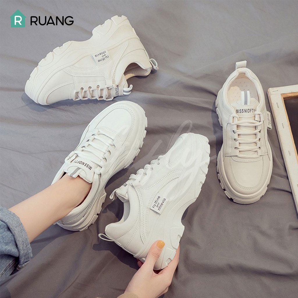 Sepatu Sneakers Wanita Korea | sepatu sniker | sepatu snakers | sepatu kets | sepatu putih import | spatu wanita | sepatu putih