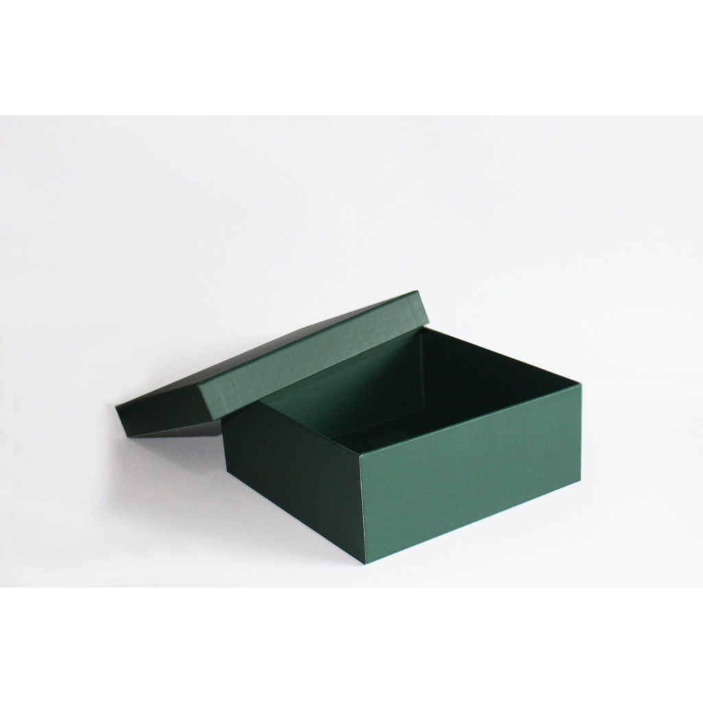 

FRESH Kotak Kado Souvenir uk 25 x 25 x 10 cm ISTIMEWA
