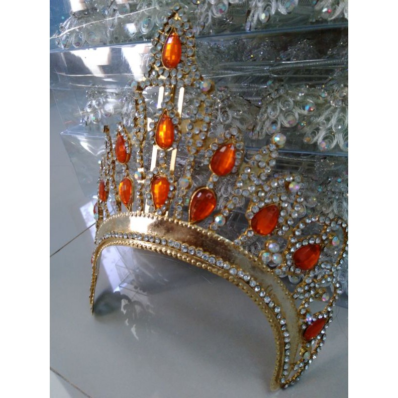 mahkota thailad emas