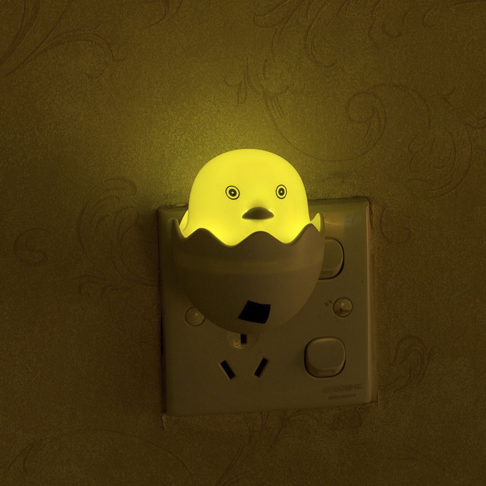 【COD Tangding】Little Yellow Duck Light Controlled LED Night Light Decorative Lamp Bed Feeding Lamp