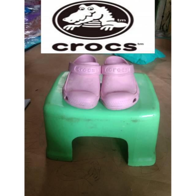Sandal kodok anak perempuan Crocs Original