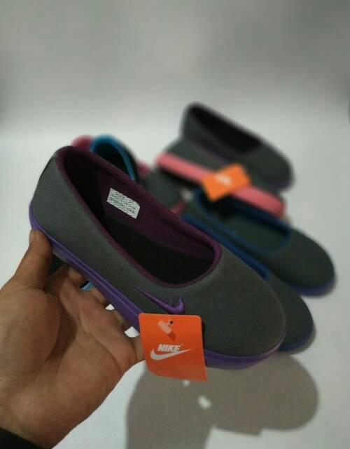 NIKE Slip On Kids / Anak Junior 31-35