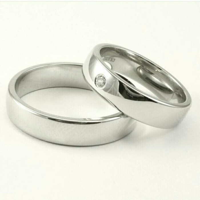 Cincin Titanium Pria Wanita Ukir Nama Custom Cincin Couple Cincin Tunangan Silver