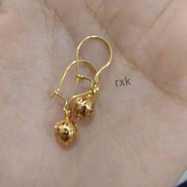 Anting replika mas ,awet,tahan lama ,bisa disepuh, bisa untuk anak2 dan dewasa