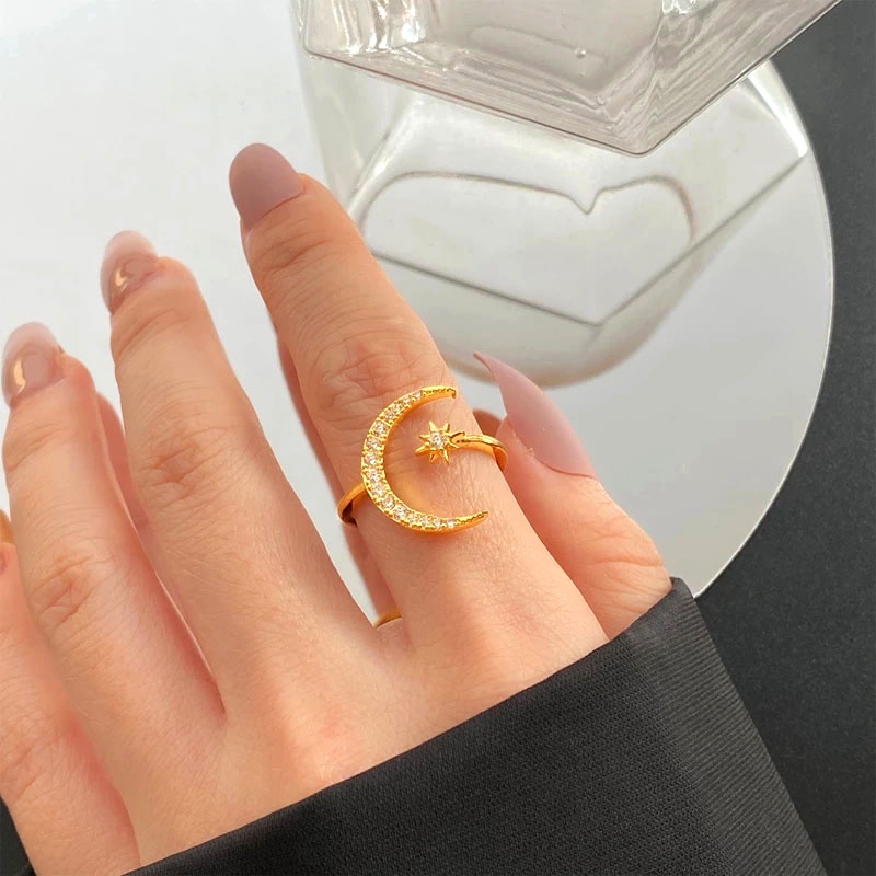 Cincin Wanita Model Terbuka Desain Bulan Bintang Daun Hias Zircon Gaya Minimalis Menarik Untuk Pestahadiah