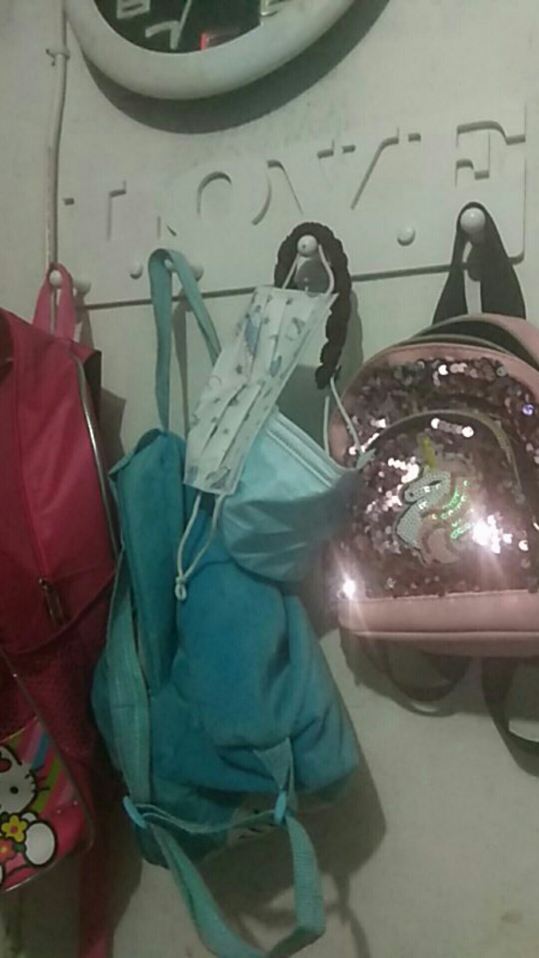 Rak Dinding Vintage Love