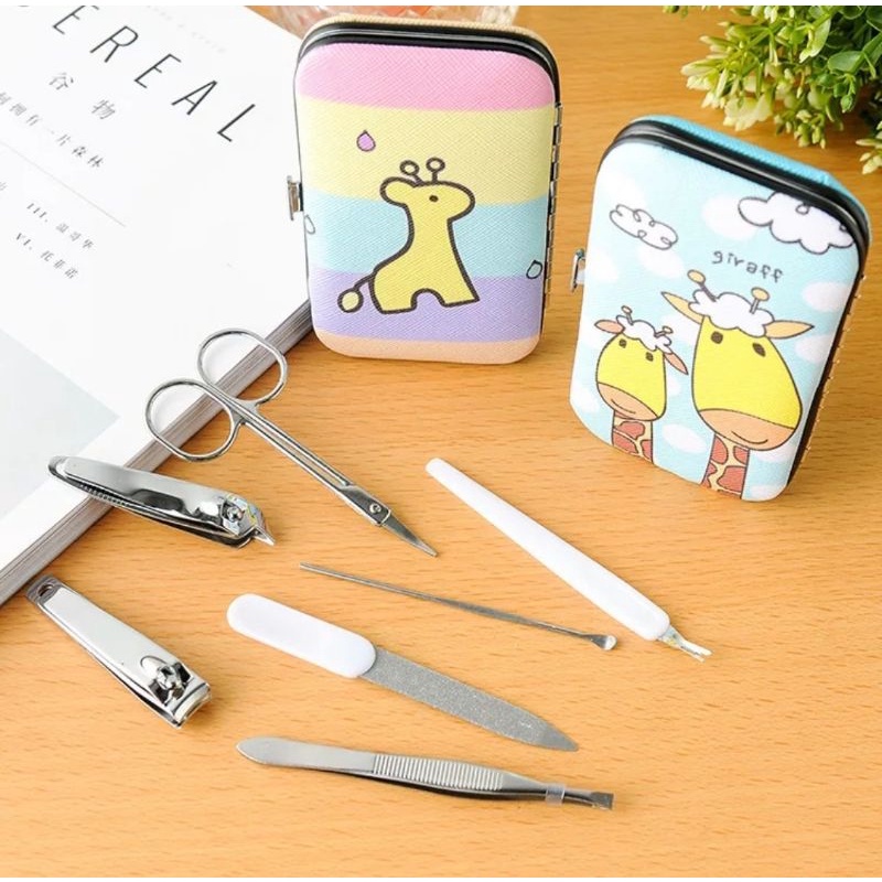 Manicure Set 7 in 1 Gunting Kuku Pinset Korek Kuping Nail File Motif Gambar Lucu