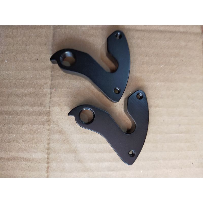 HANGER RD ANTING RD UNITED STYGMA 
