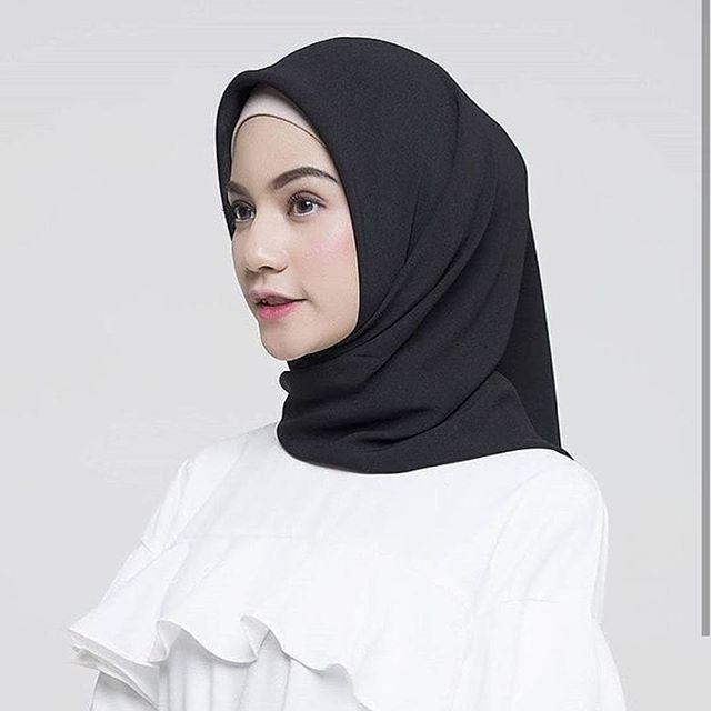 [CYC | COD] REALPICT | Kerudung Square Polos | Voal Ultrafine Premium | Hijab Segi Empat Bella Square Kerudung Paris Muslim Wanita Anti Letoy