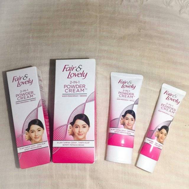 FAIR &amp; LOVELY 2-IN-1 POWDER CREAM / Cream pencerah