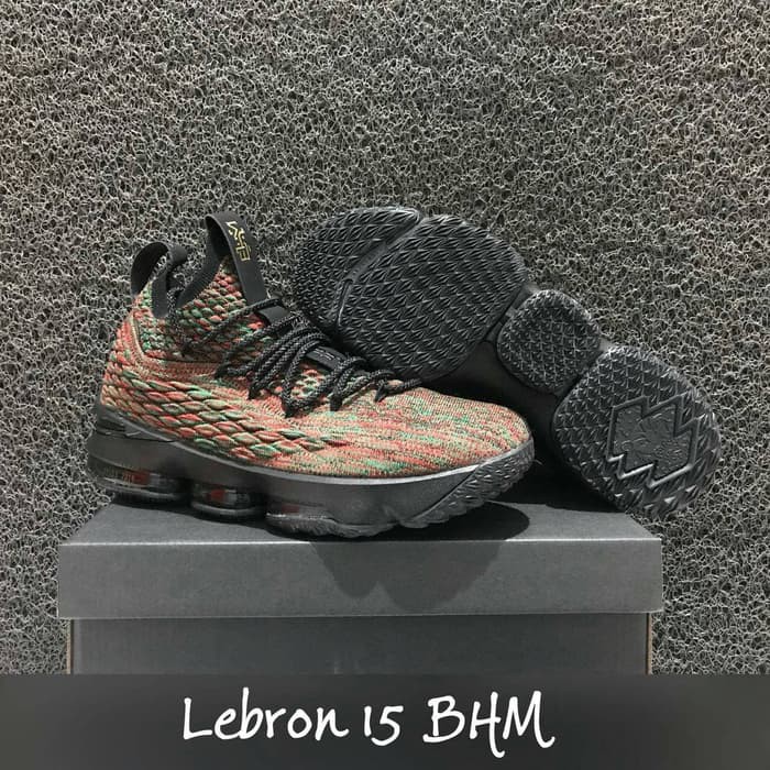 MEGA SALE LEBRON 15