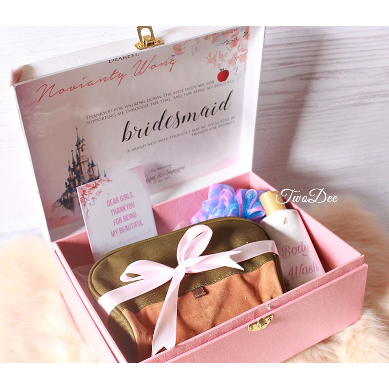 

Hampers Box Bridesmaid Kado Souvenir Angpao Pengapit Wedding Bestman