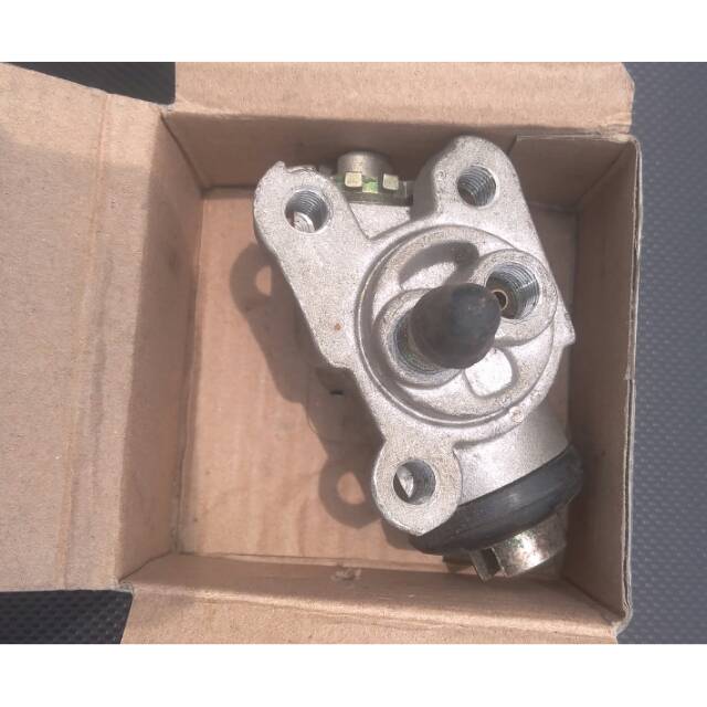 Master rem roda depan kijang super