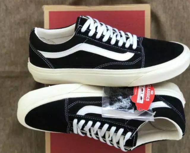 SEPATU43 VANS OLDSKOOL MONO FULL BLACK HITAM POLOS WHITE PUTIH AUTHENTIC ERA SK8