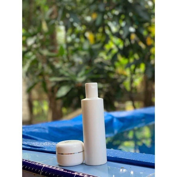 Hb whitening Pot Farmasi