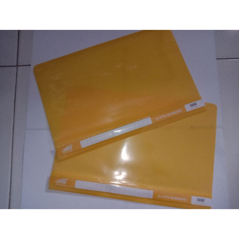 

Map plastik warna kuning (2pcs)