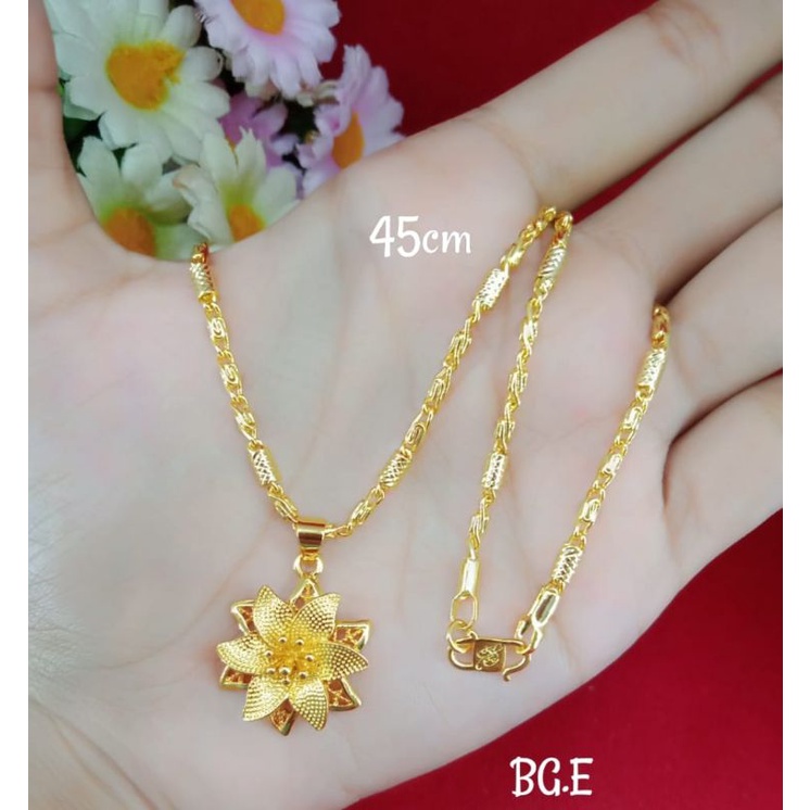 Kalung liontin perhiasan wanita dewasa emas muda kadar 35%