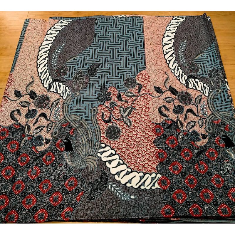 kain batik kota solo motif merak abu oren