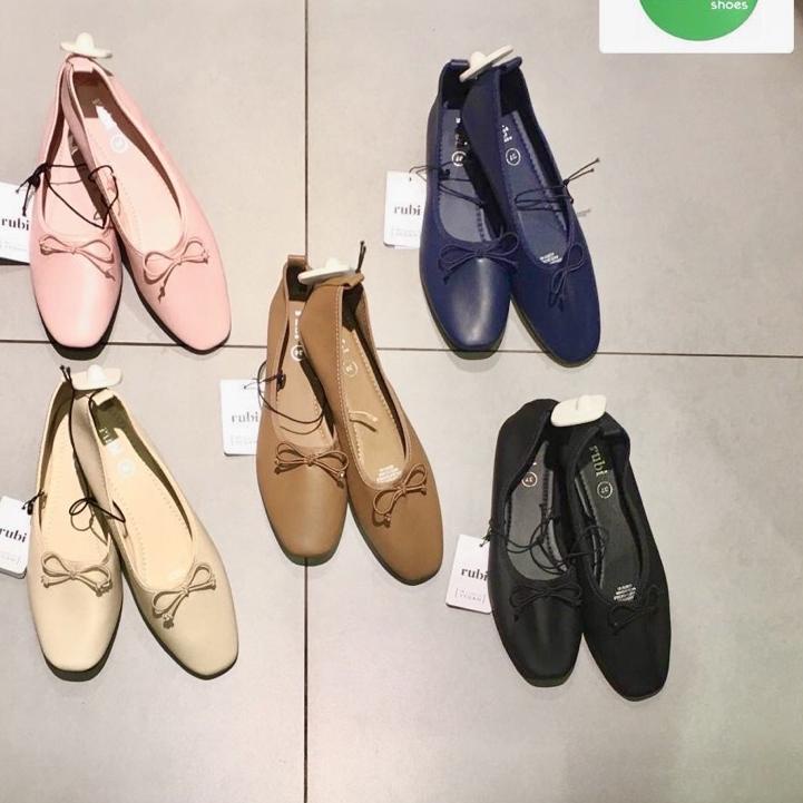 Jangan Ketinggalan order..  Flatshoes Essential Rylee Ballet Rubi sale