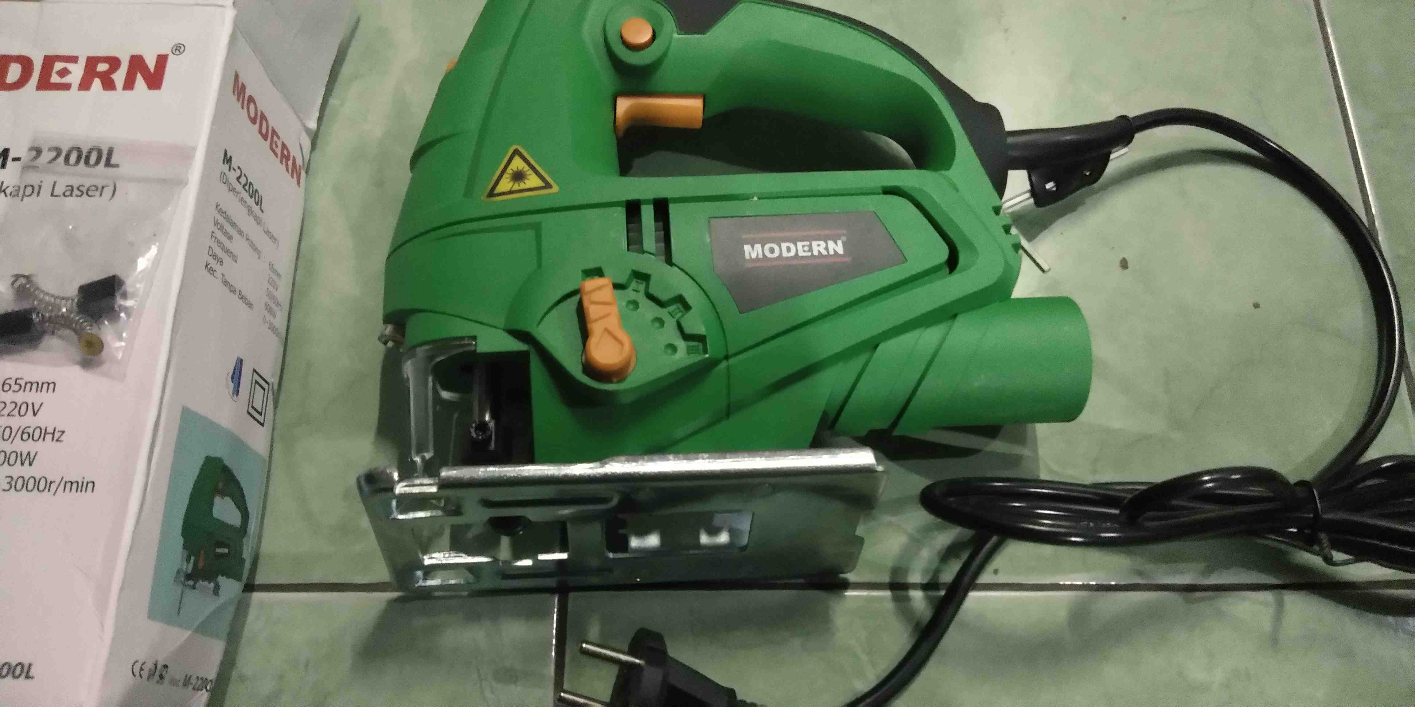 Modern M-2200l Mesin Jigsaw Laser Gergaji Triplek