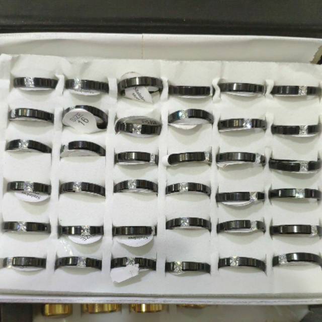 Cincin titanium isi 36pcs hitan permata diamond