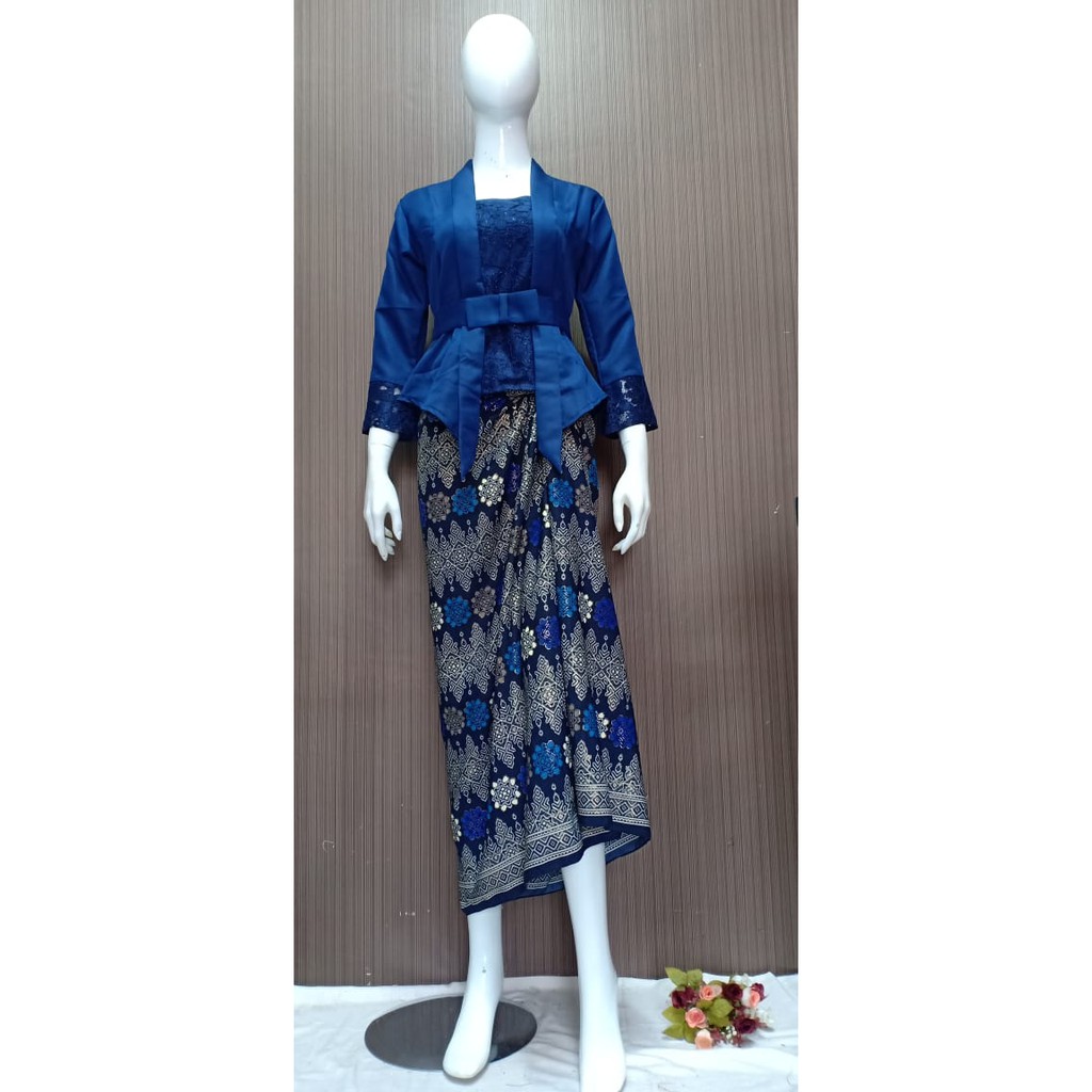 KUTUBARU BALOTELLY BRUKAT ROK LILIT BATIK/SETELAN BATIK/KEBAYA MODERN/KEBAYA WISUDA/KEBAYA PESTA RUMAH KEBAYA BANDUNG RUMAH SONGKET BANDUNG
