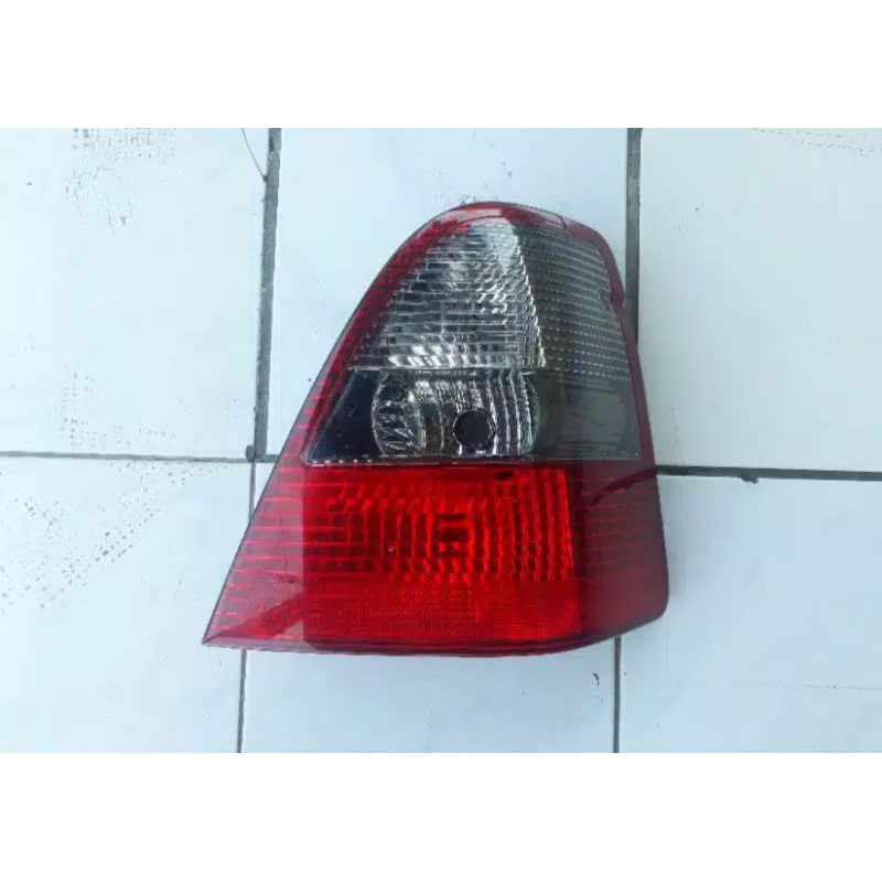 Stoplamp Odyssey 2003 kanan