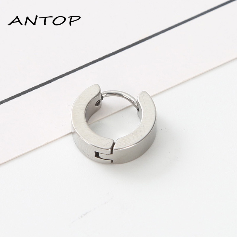 1 Pc Anting Stud Tindik Bahan Stainless Steel Warna Silver Gaya Korea Punk Gothic Untuk Unisex