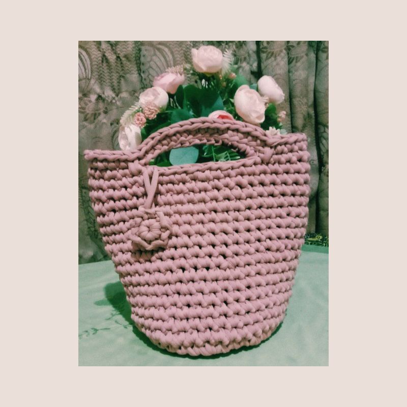 Simple tote bag from t-shirt yarn