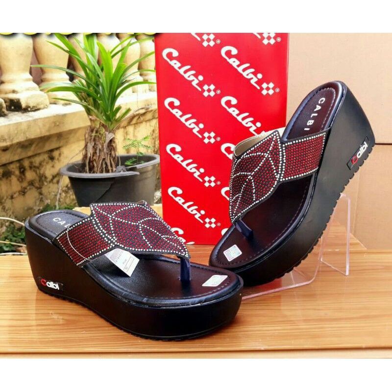 Sandal Wedges Calbi Japit Daun Merah 7cm 37-40 - Sandal Wanita Terbaru - Wedges Mojokerto