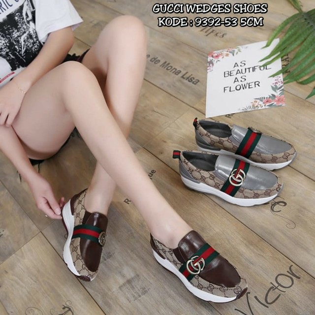 Sepatu gucci slip on