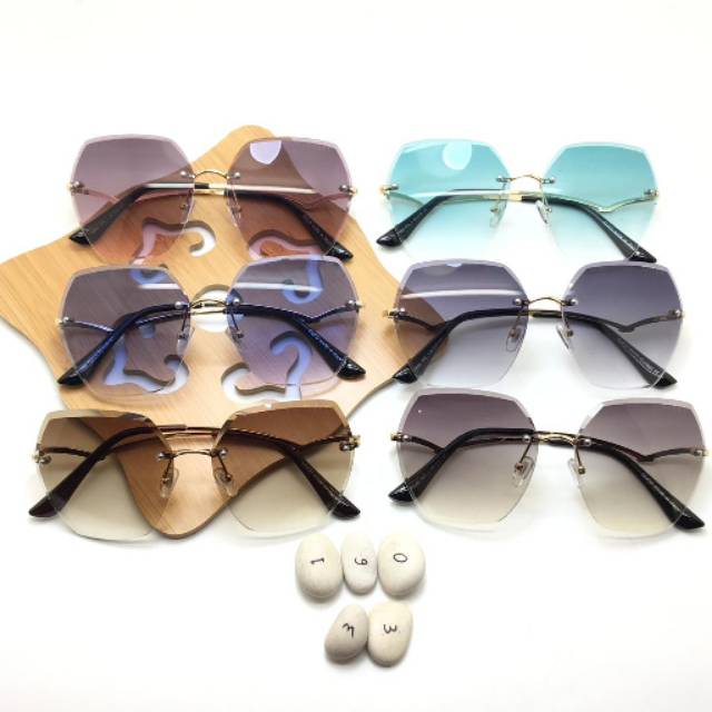 Kacamata Hitam Wanita / Cewek Gucci 19033