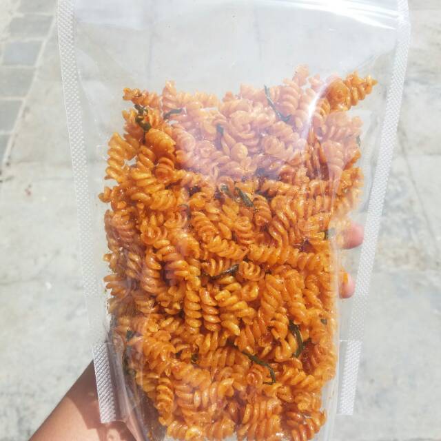 

Makroni spiral pedas jeruk 500 gr