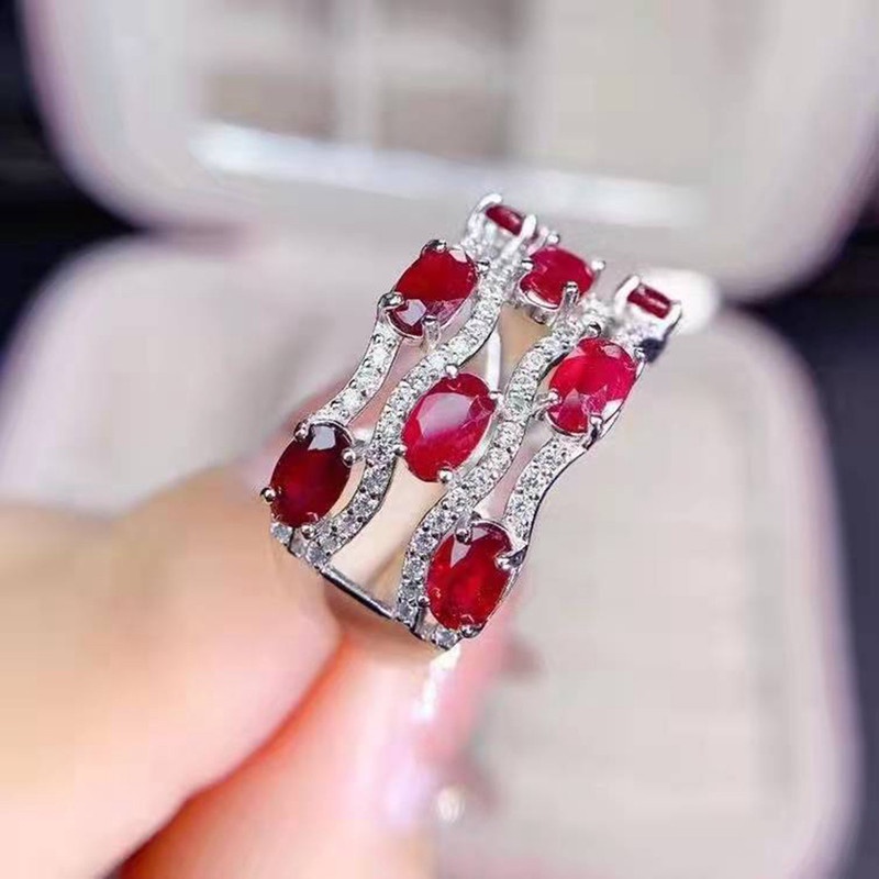 Perhiasan Cincin Zircon AAA Desain Geometri Hollow Warna Merah Berkilau Gaya Eropa Amerika Untuk Wanita