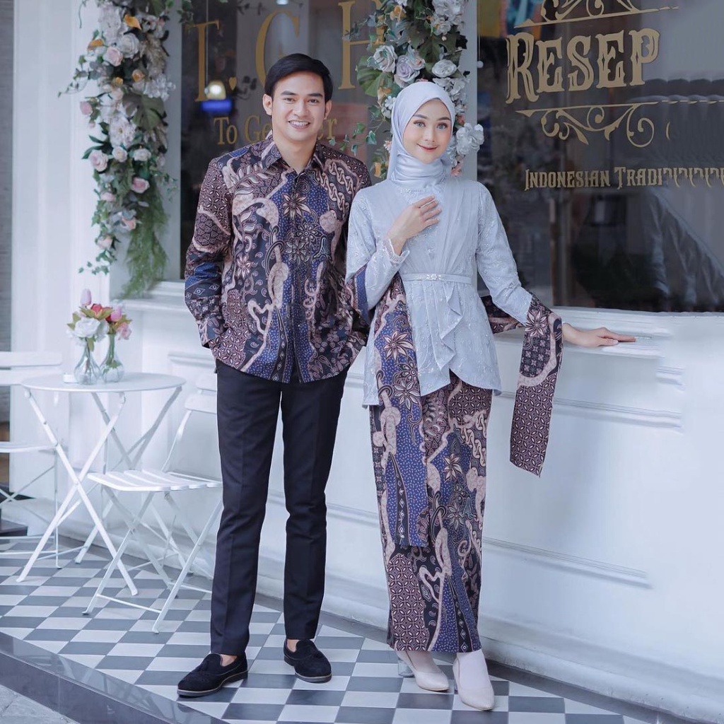 Batik Couple Kebaya Modern Kebaya Wisuda Lamaran Baju Tunangan Batik Brukat Terbaru Baju Couple Kondangan Terbaru 2022