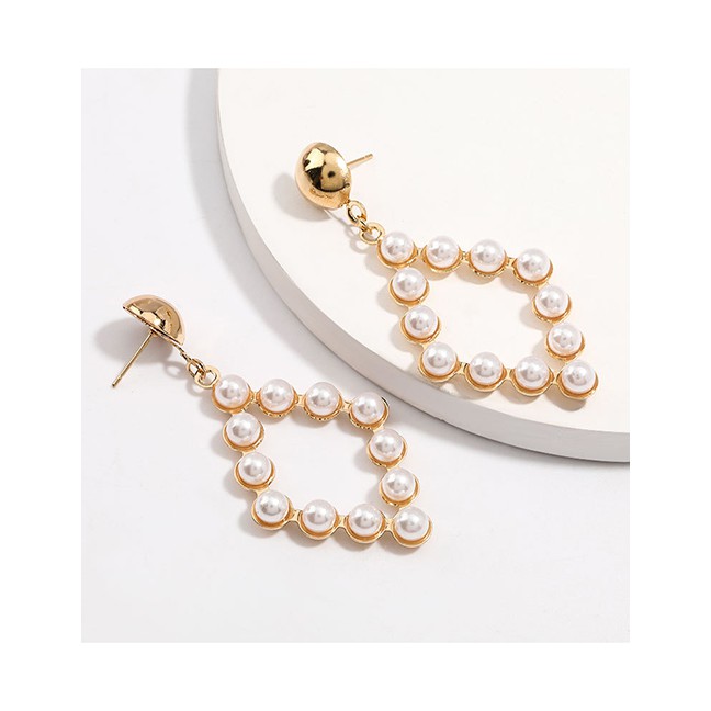 LRC Anting Tusuk Fashion Golden Large Diamond Alloy Earrings With Pearl Geometry K10059