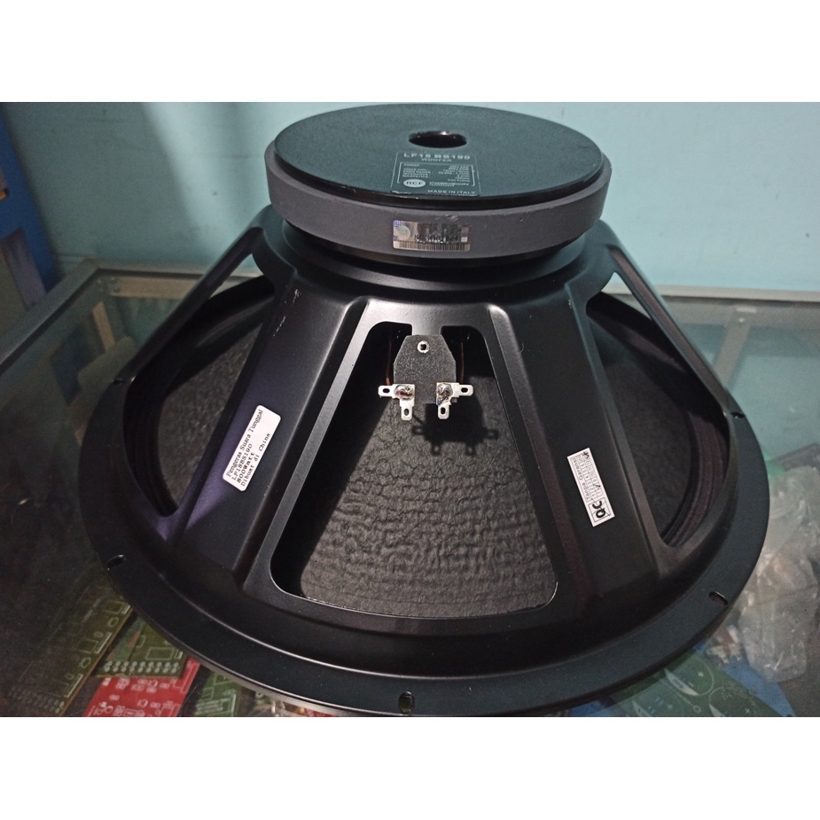 PROFESIONAL LOAD SPEAKER RCF 18 LF18BS190 600W LOW MID 18 INCH Grade A