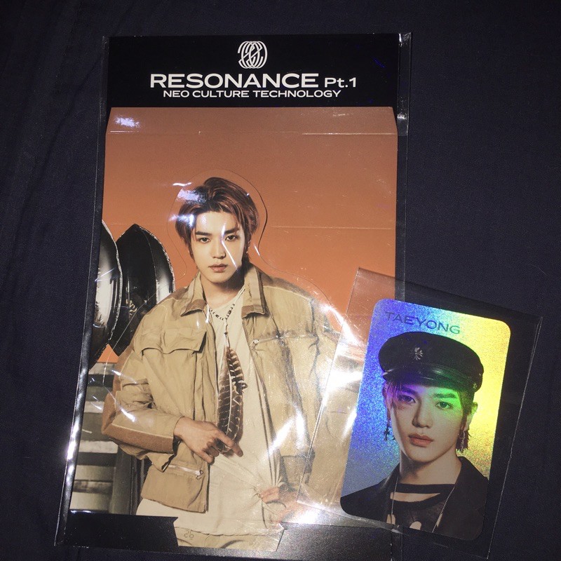HOLO STANDEE TAEYONG RESONANCE Pt.1